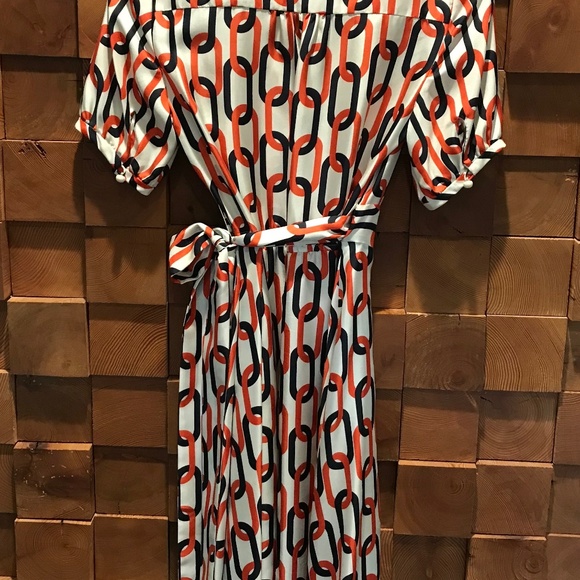 Banana Republic, 4, Satin Wrap Dress - Picture 6 of 6